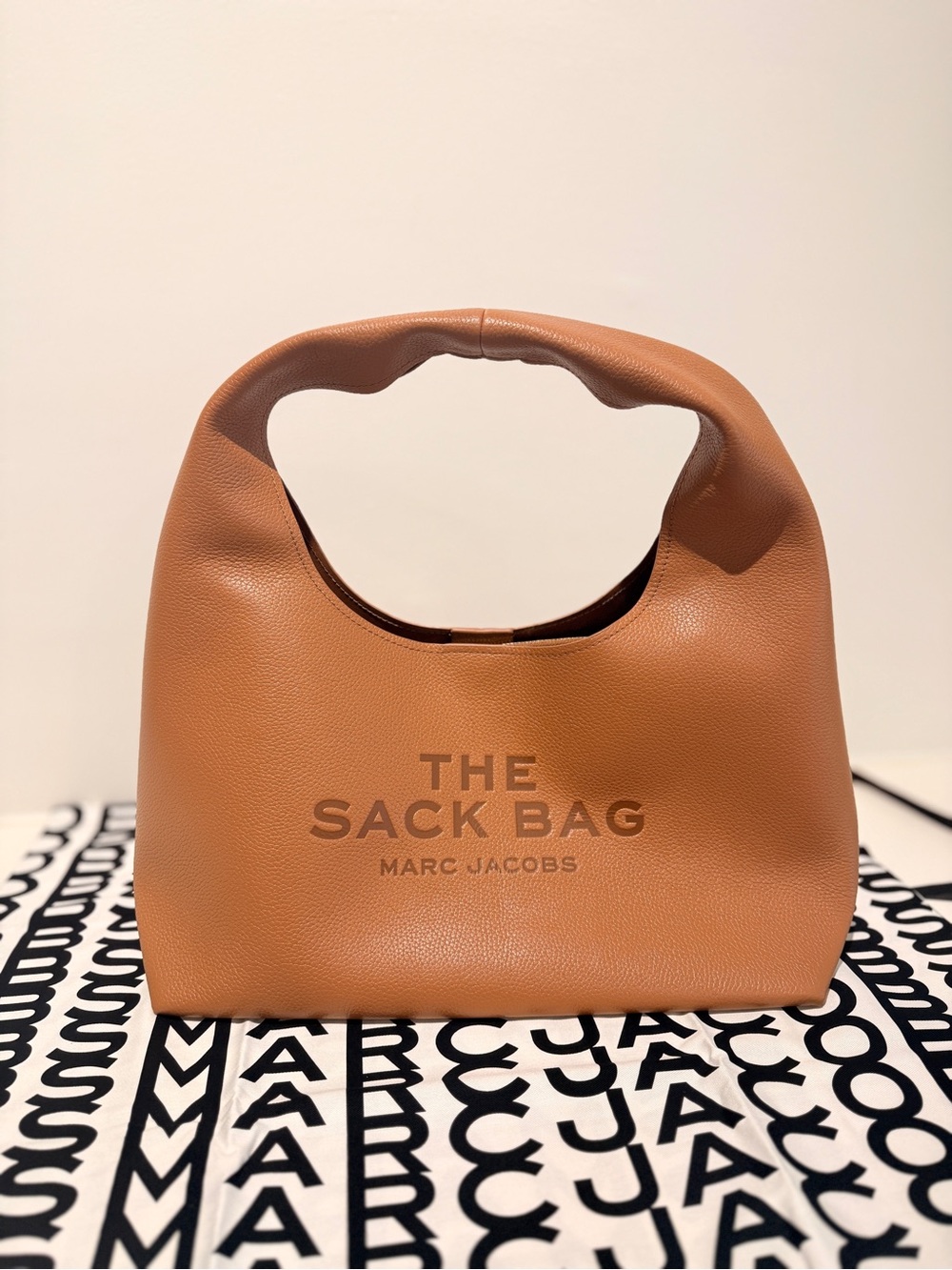 NWT Marc Jacobs medium Leather The Sack Bag - Argan Oil